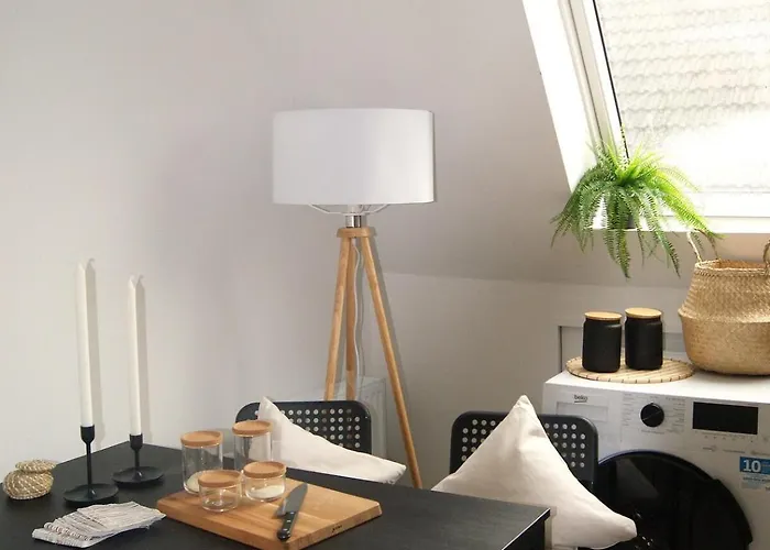 Monteurswohnung - - 5 Personen * Duisburg